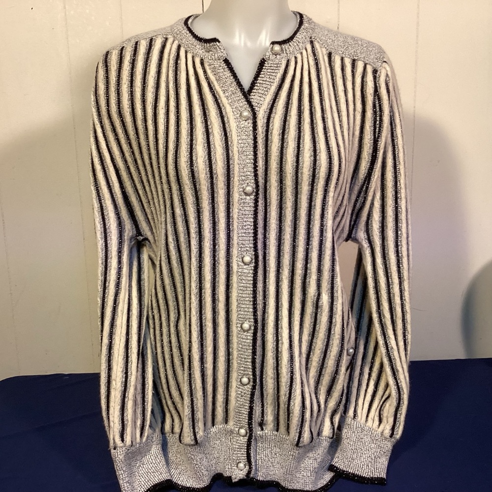 Vintage Daisy Leisure womens Cardigan sweater one size